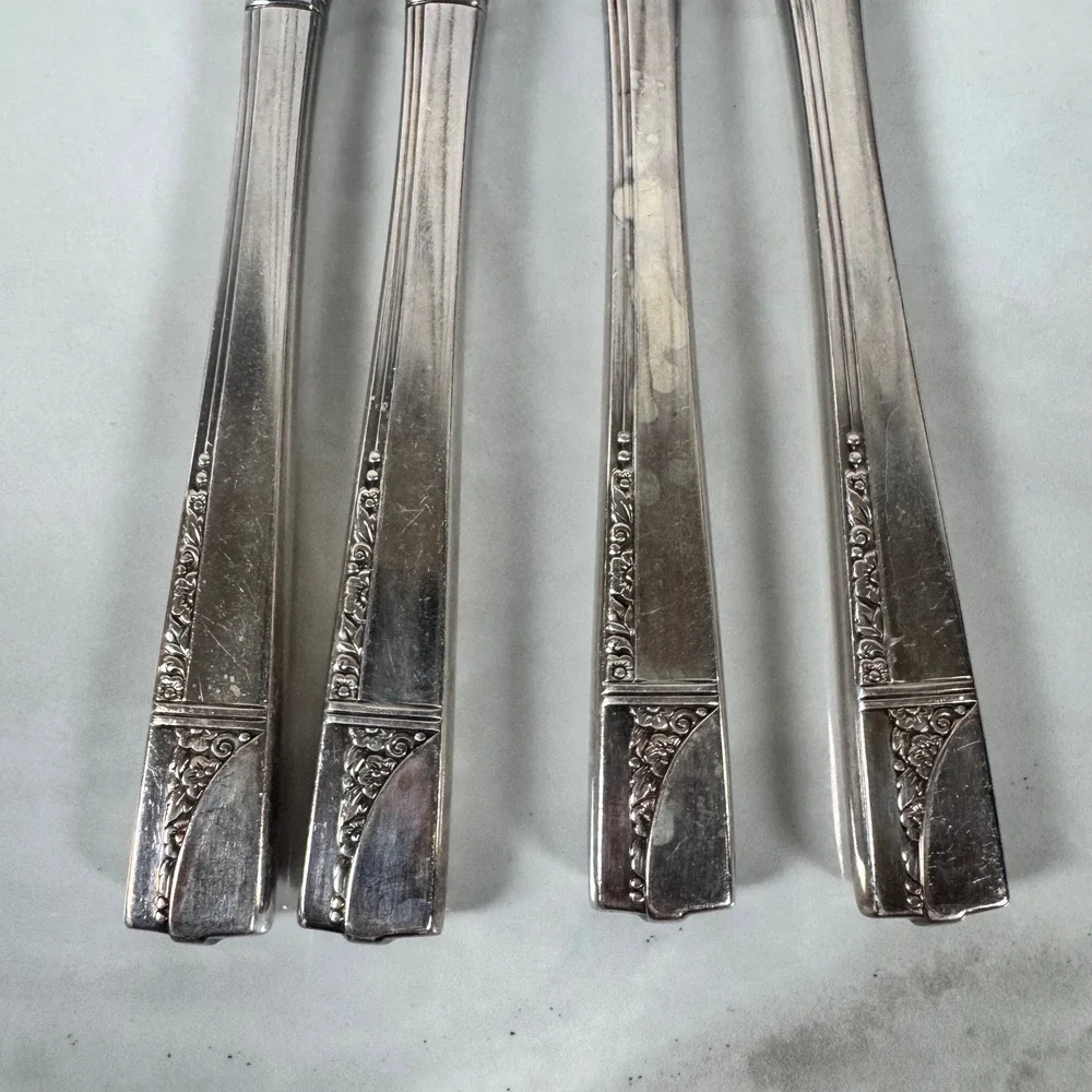 Set of 4 Oneida Nobility Plate Silver Plated‎ Dinner Knives Caprice Lot 2